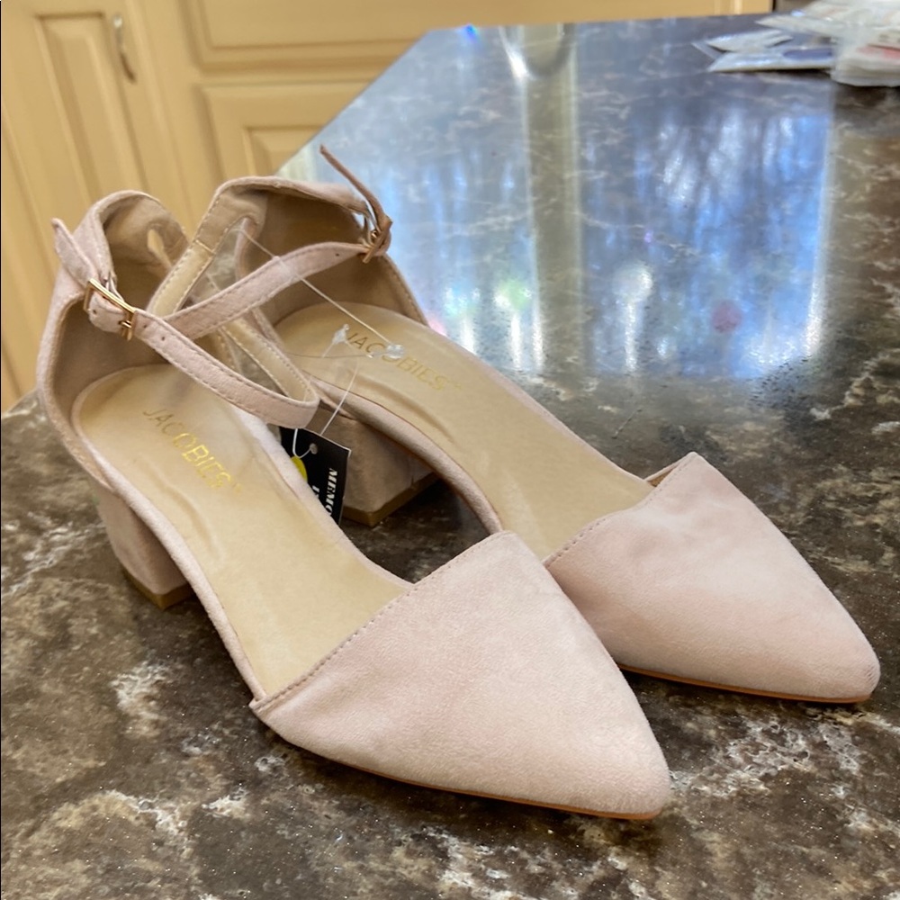 Jacobies pale blush Ankle Strap Heels nwt sz 8